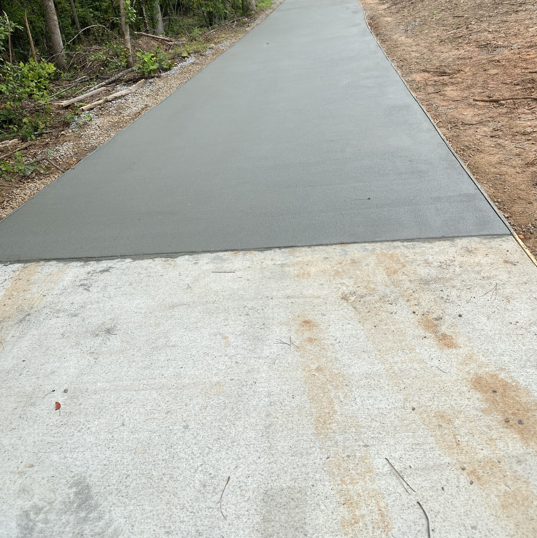 Curved walkway after photo 4 showing finished walkway concrete work by Colquitt Concrete in Georgia