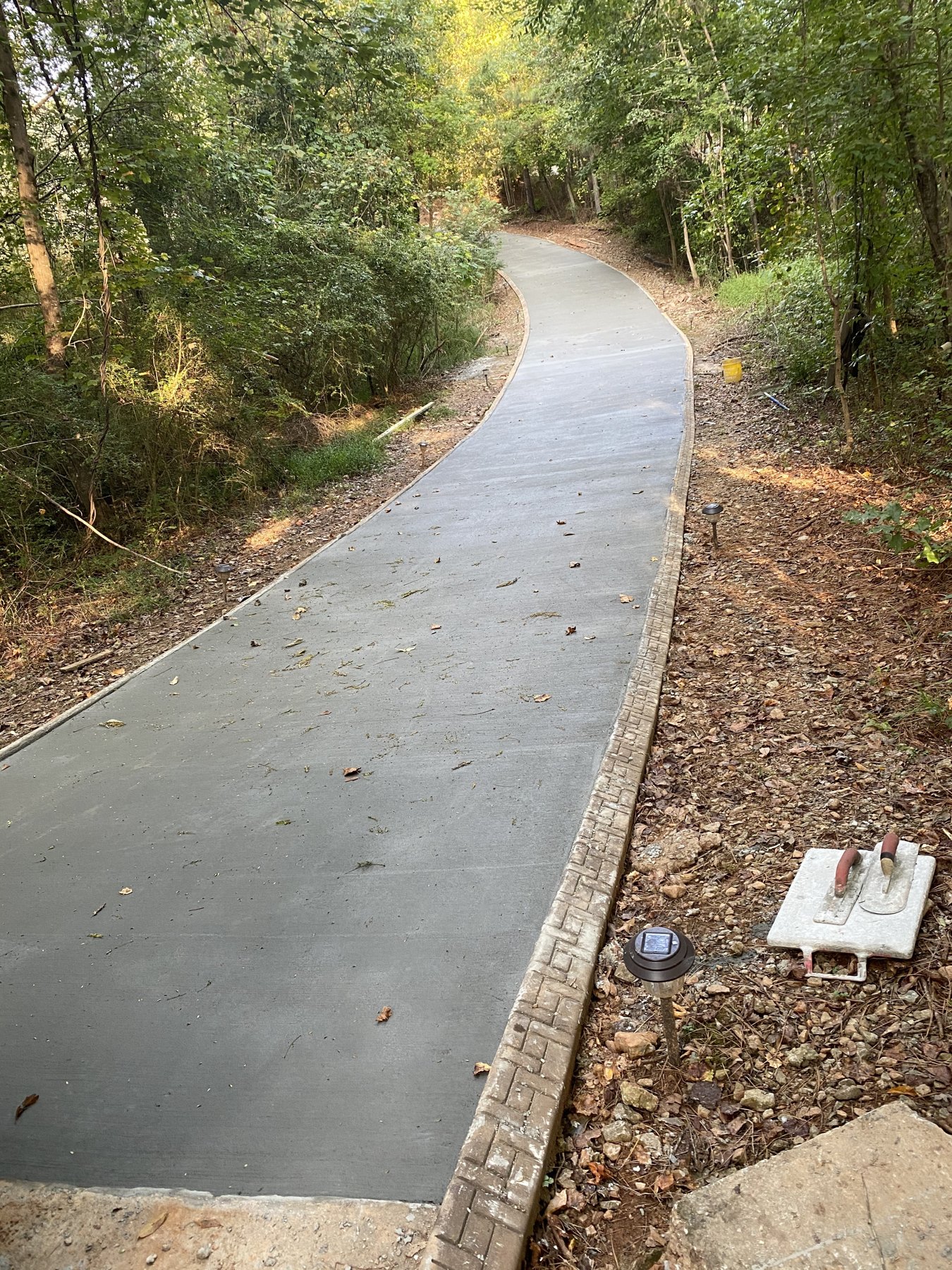 Curved walkway after photo 5 showing finished walkway concrete work by Colquitt Concrete in Georgia