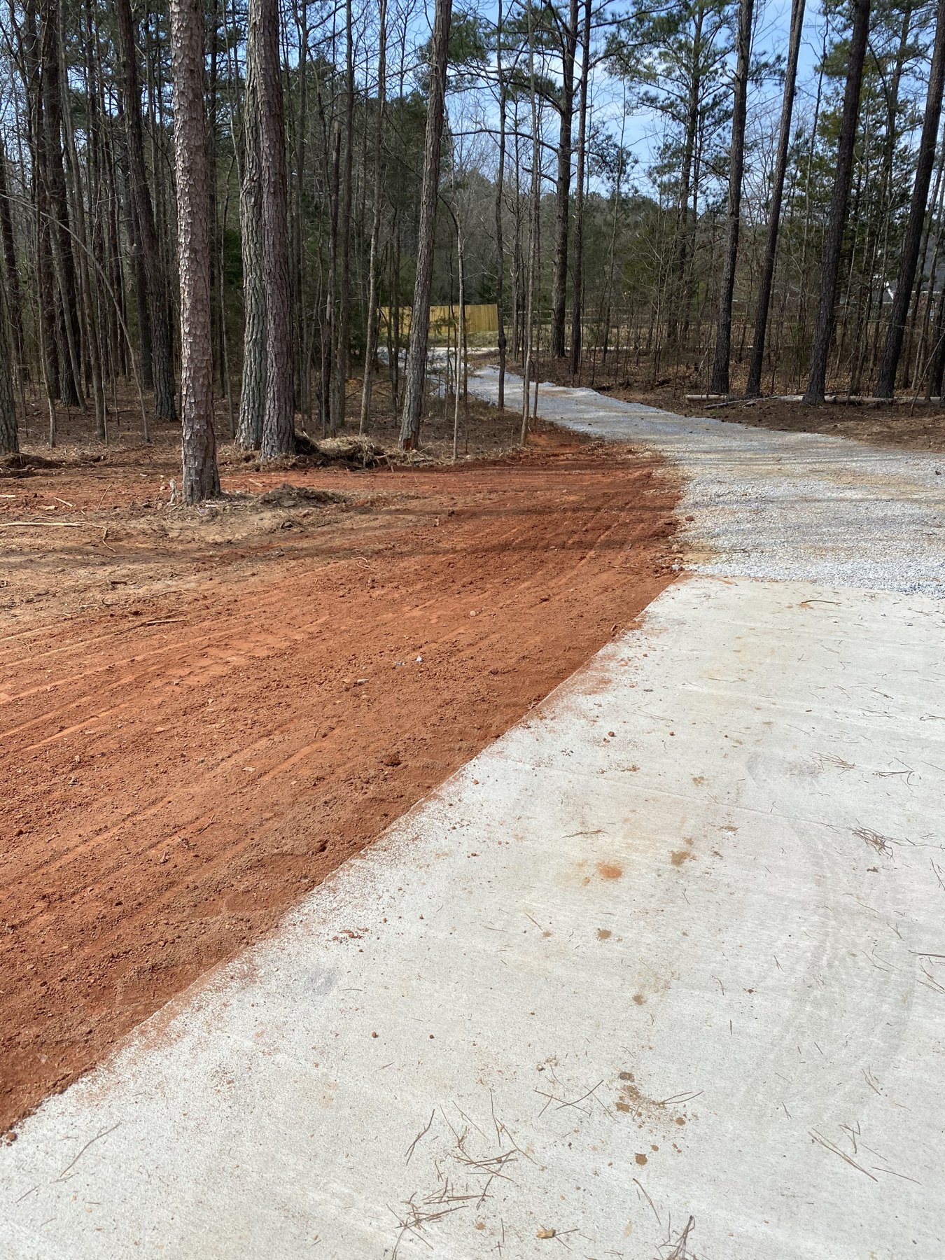 Large residential drive after photo 2 showing finished driveway concrete work by Colquitt Concrete in Georgia